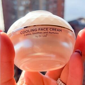 Cooling Face Cream — White Cooling Moisturizer